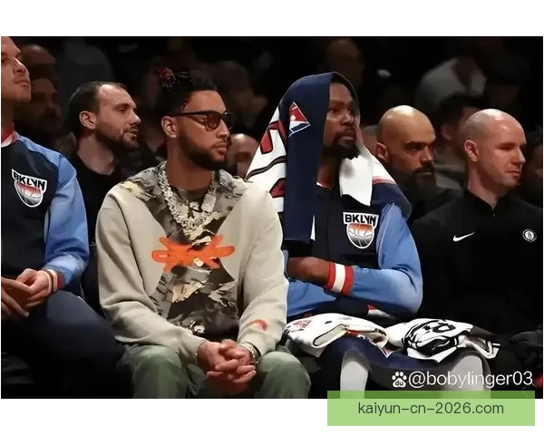 本-西蒙斯转战钓鱼展现新天赋社媒晒金枪鱼收获